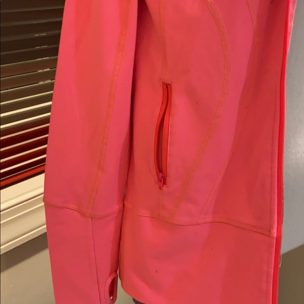 Lululemon jacket - Picture 8 of 8